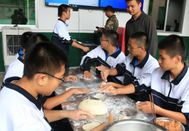 引导学生在实际问题解决中锤炼身手推动差异化教育和个性化指导