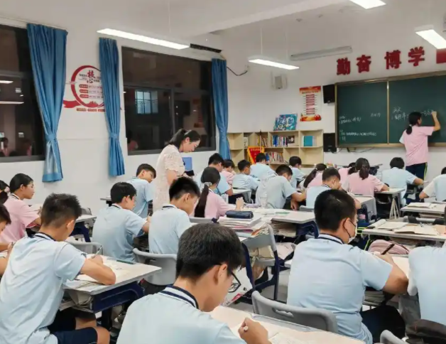课程群组让学生在自主选择主动参与中充