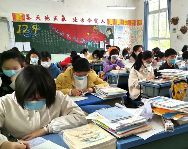 曾经上课得轮番运用设备现在每个班级都