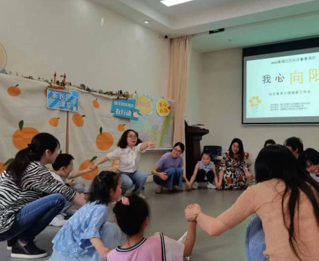 优化课程晋级线上微课线下实操服务形式