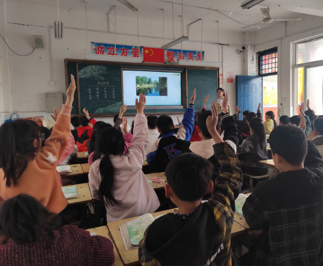 相关工业为增加引擎构建教育赋能工业反哺教育的新开展格式 相关工业为增加引擎构建教育赋能工业反哺教育的新开展格式